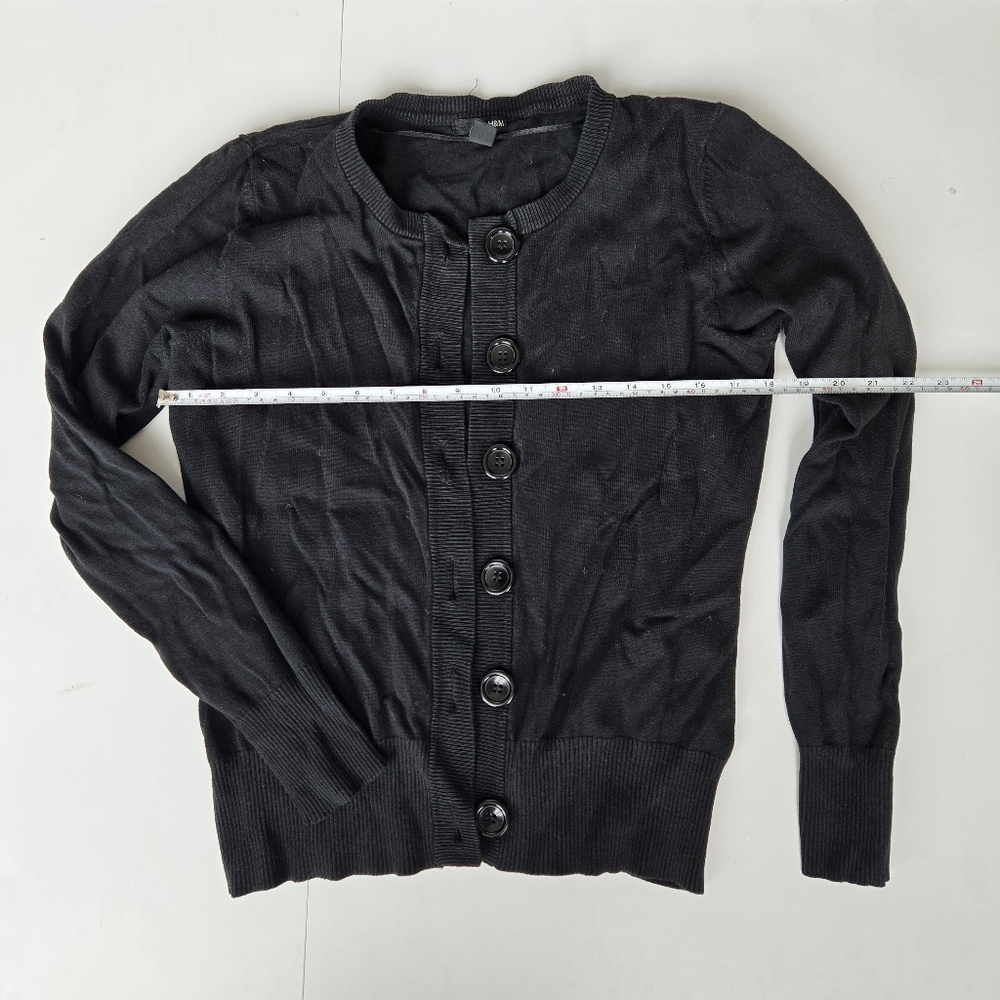 H&M Women's Black Button-Up Sweater L